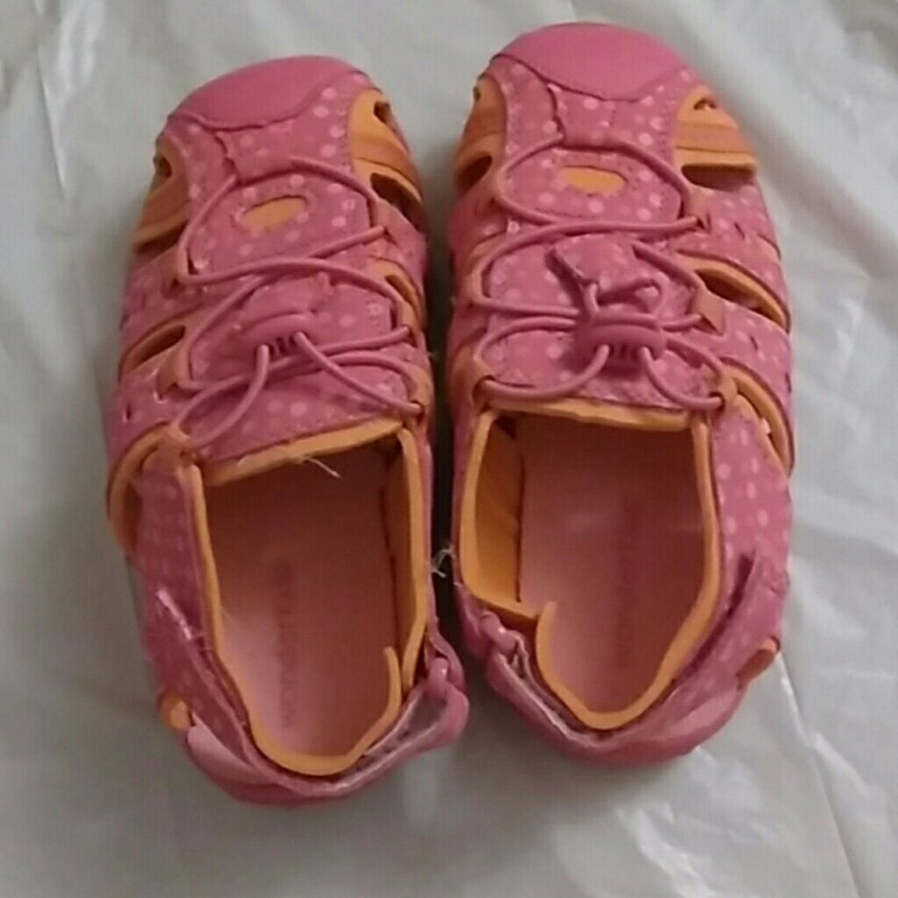 DONATED EUC Wonderkids Velcro Water Shoes
